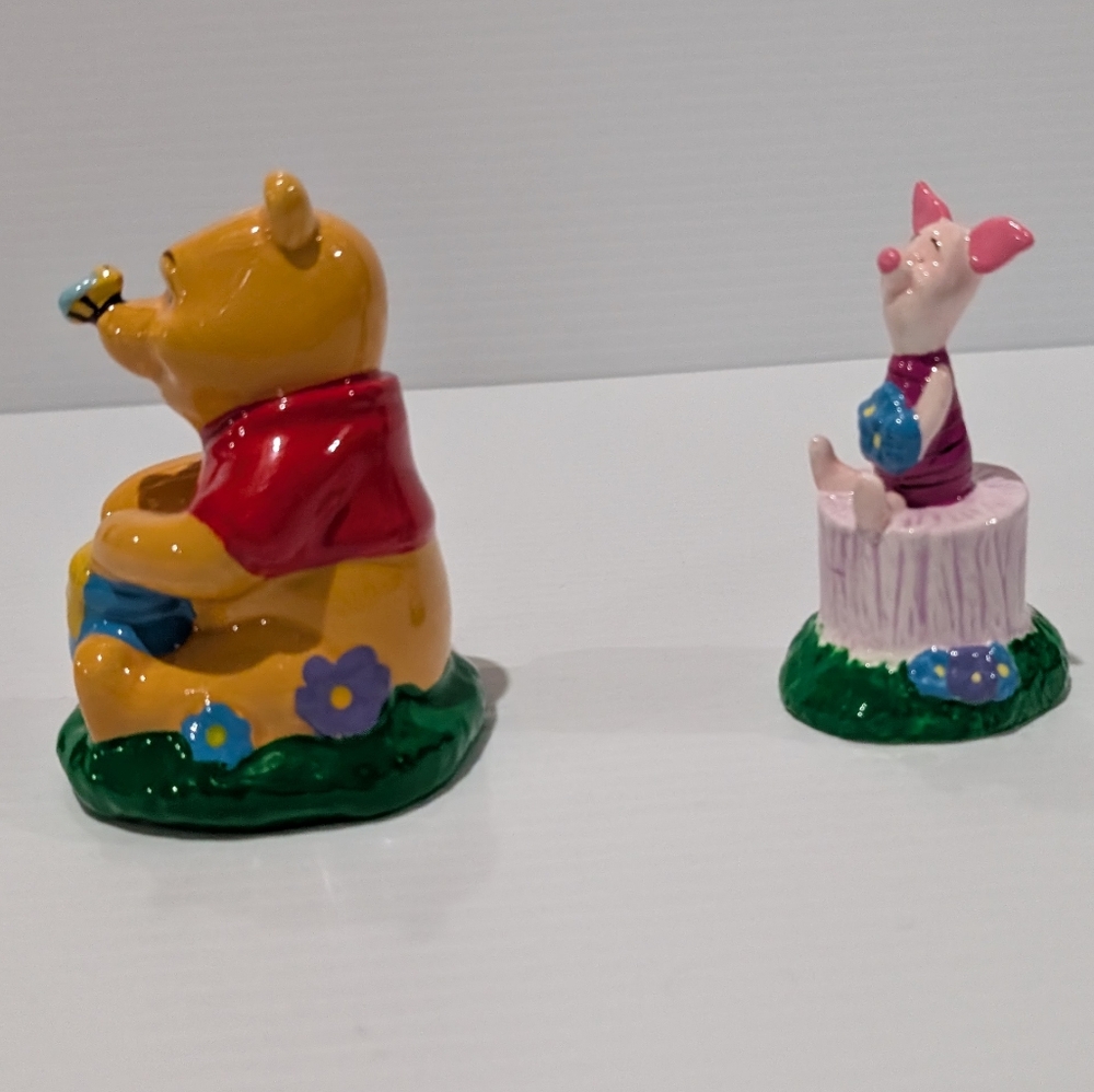 Winnie the Pooh and Piglet Salt And Pepper Shakers - Picture 4 of 9